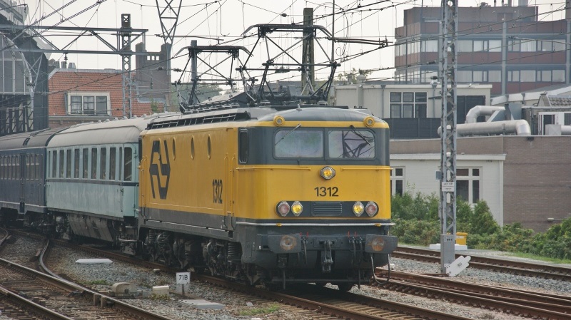 175 jaar spoor - NS 1300.jpg