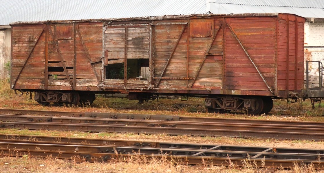 Oude wagon in Gulbene 0317.jpg