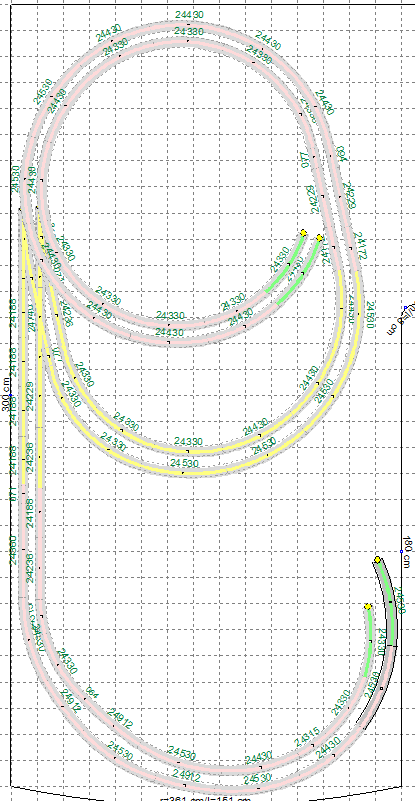 Baanplan U-vorm 700 x 300 (v5.2) - de onderliggende sporen aan de linkerkant.png