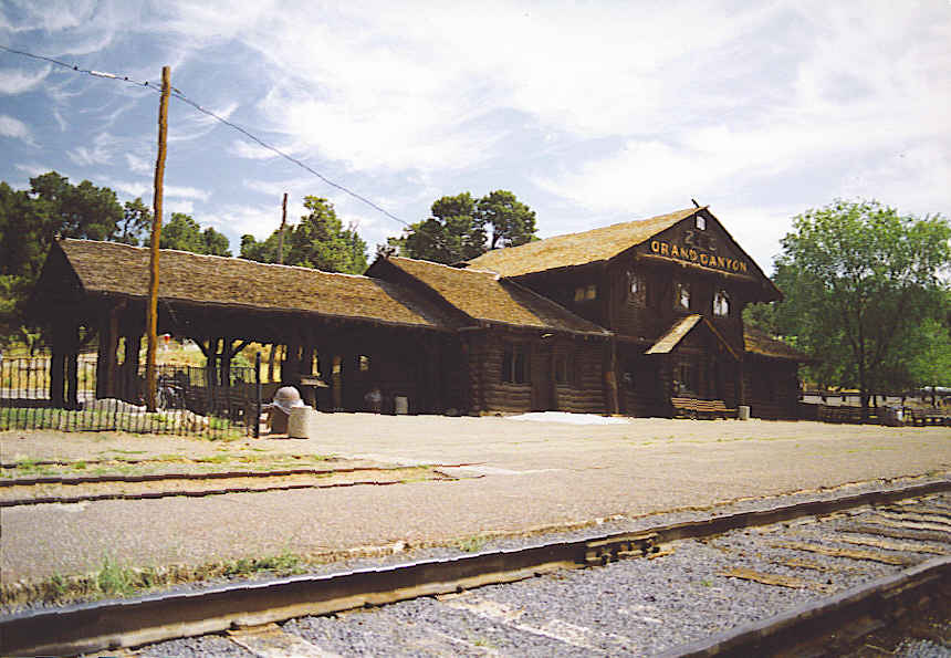 Grand Canyon station 1992.jpg