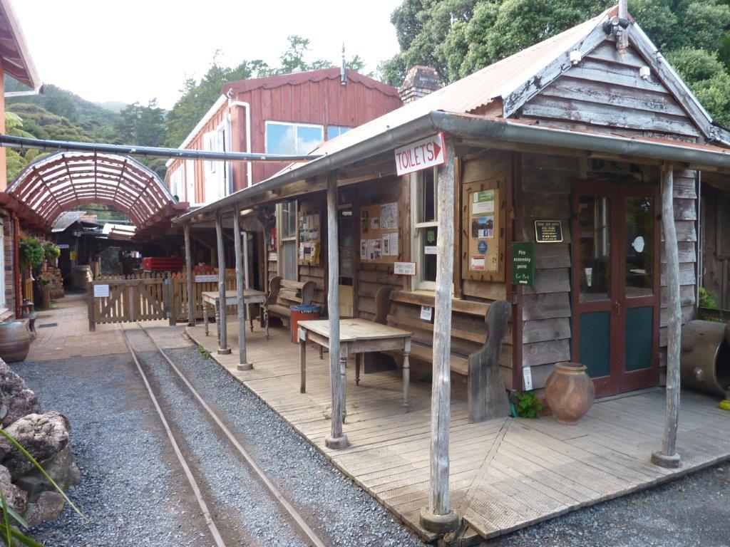 3-Drivien Creek Railway station.jpg