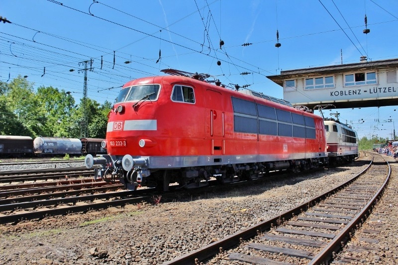 BR 103 233-3 (Koblenz, 2015).jpg