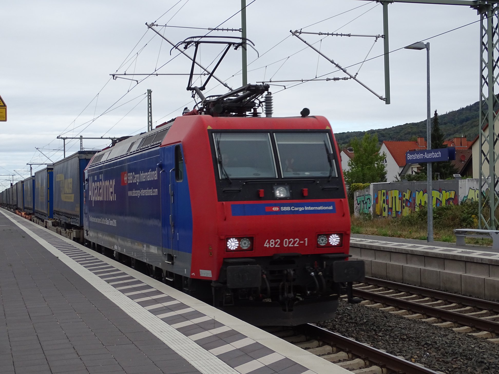 SBB Alpäzähmer in Bensheim D  KM.jpg