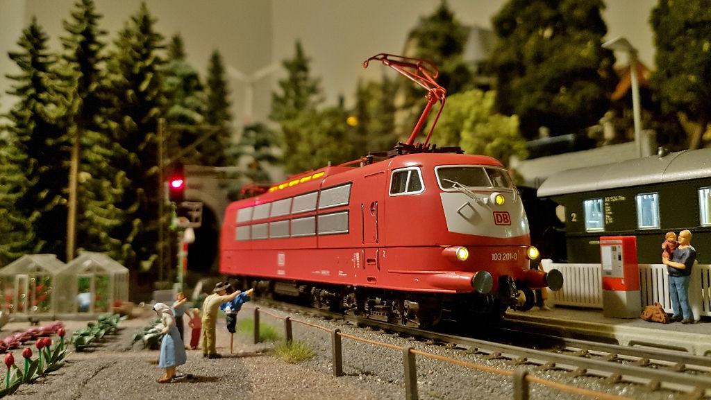 Märklin BR 103.jpg