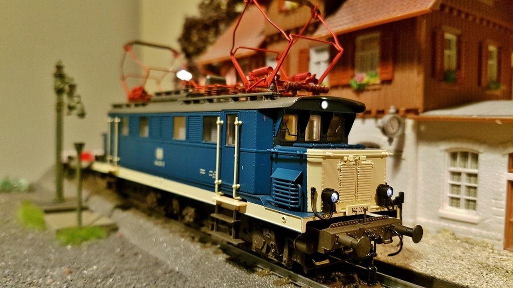 Märklin BR 144 (1).jpg