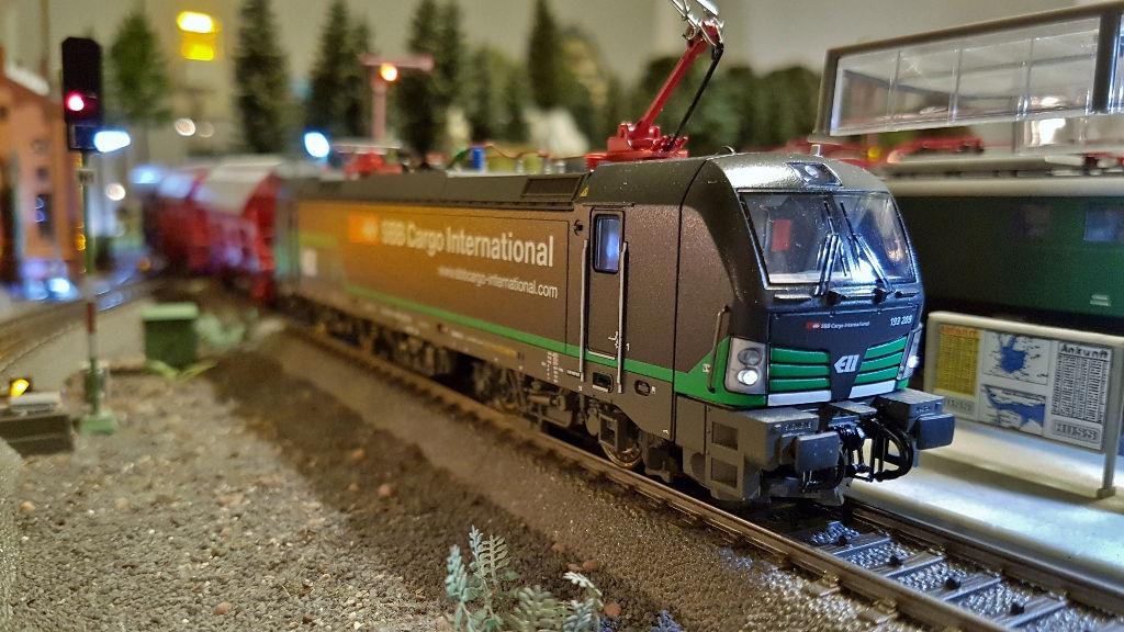 Märklin Vectron (1).jpg