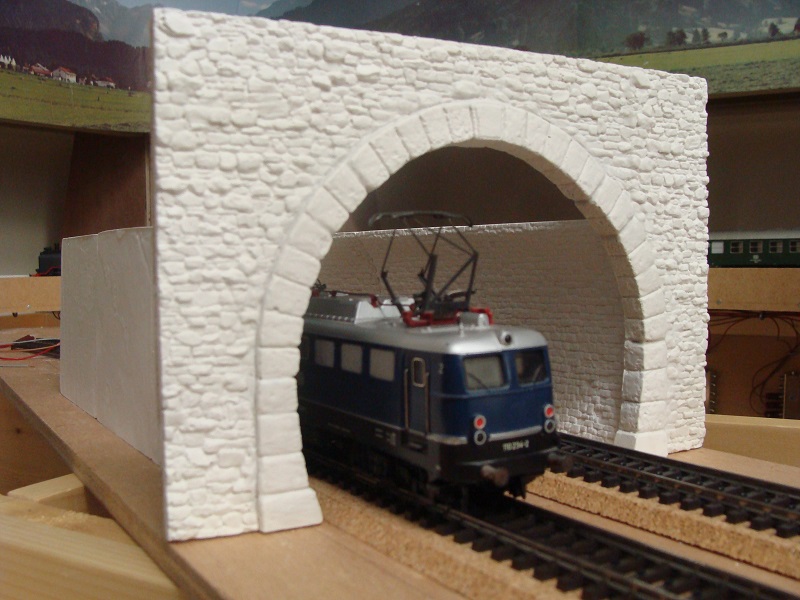 Tunnel DS 2.jpg