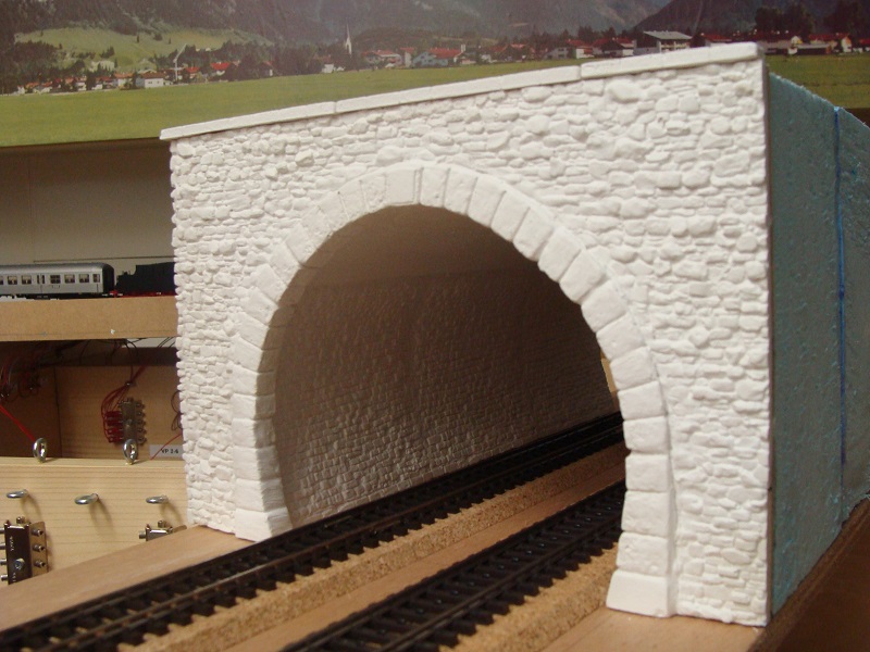 Tunnel DS 13.jpg