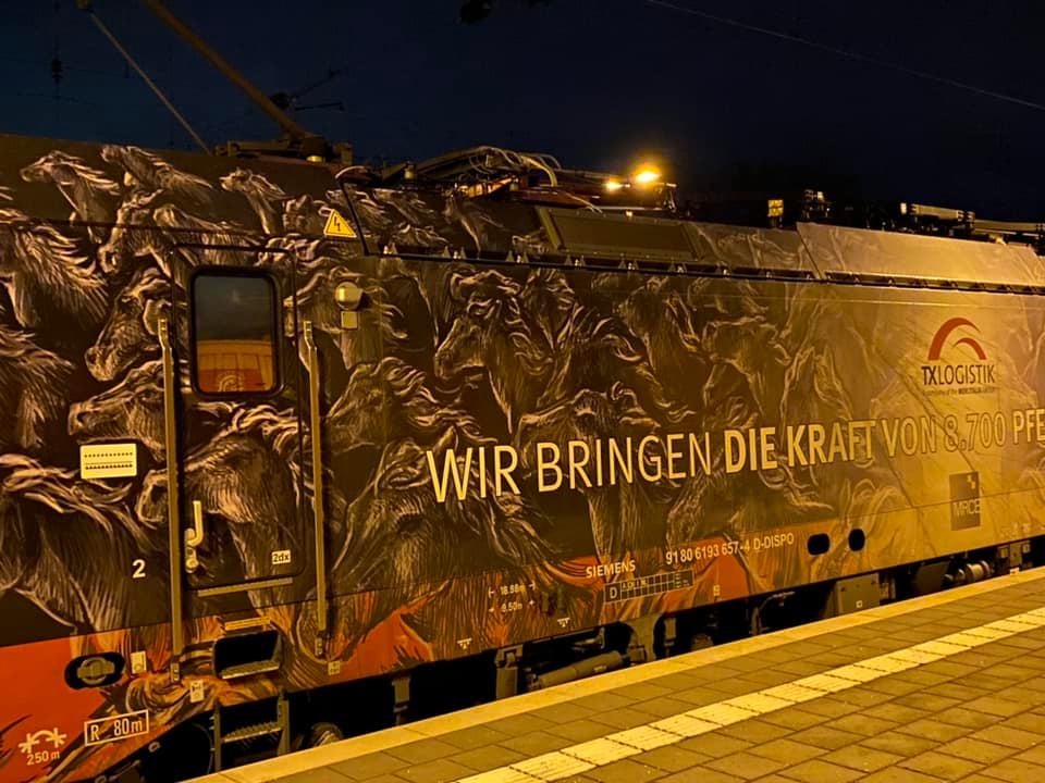 2022-02-06 Bahnhof Neu-Edingen Mannheim 01.00 Uhr nieuwe Lok naar Kölm MK.jpg