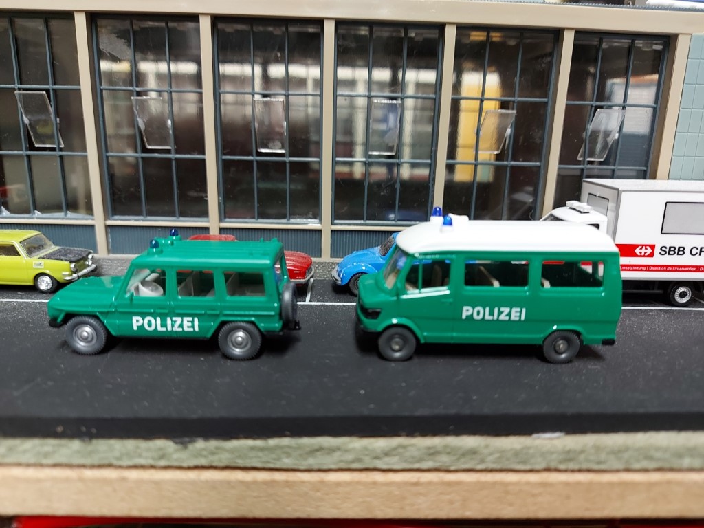 Polizei wagens.jpg