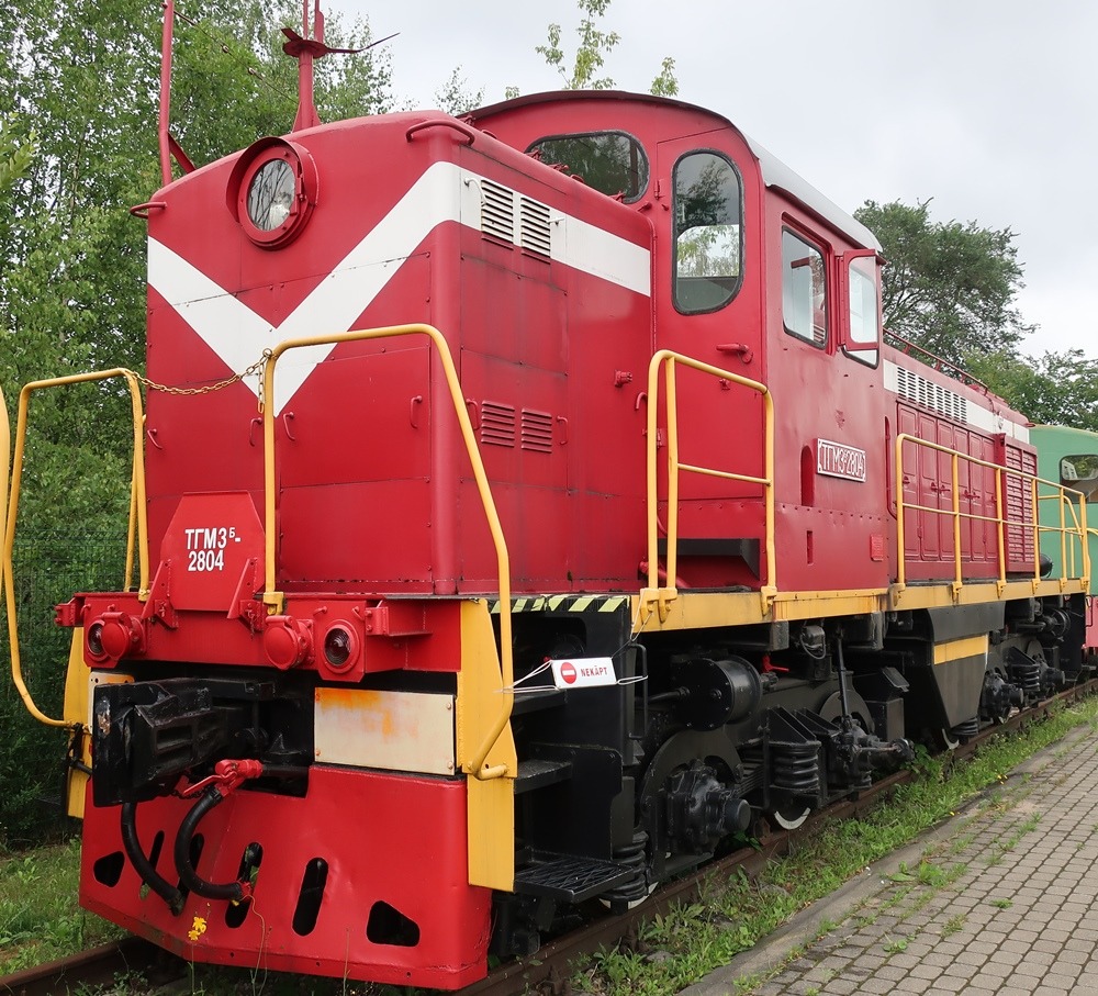 Diesel TΓM3(Ƃ)-2804 - spoorwegmuseum Riga 0267.jpg