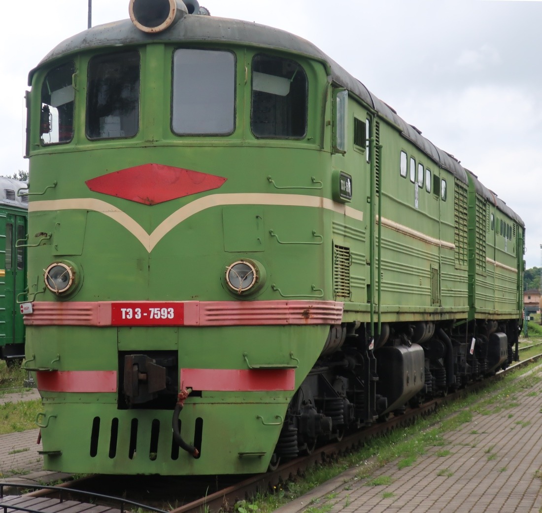 Oude diesel T33-7593 - spoorwegmuseum Riga 0251.jpg