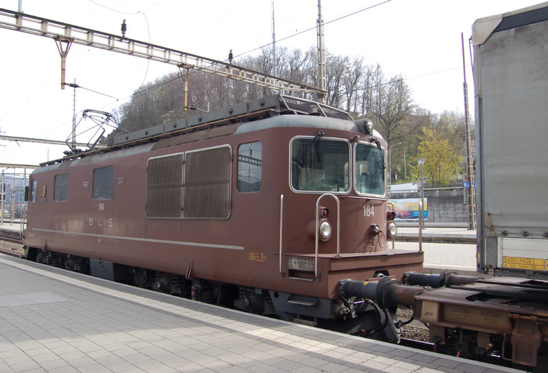 Re 4-4  184-2.jpg