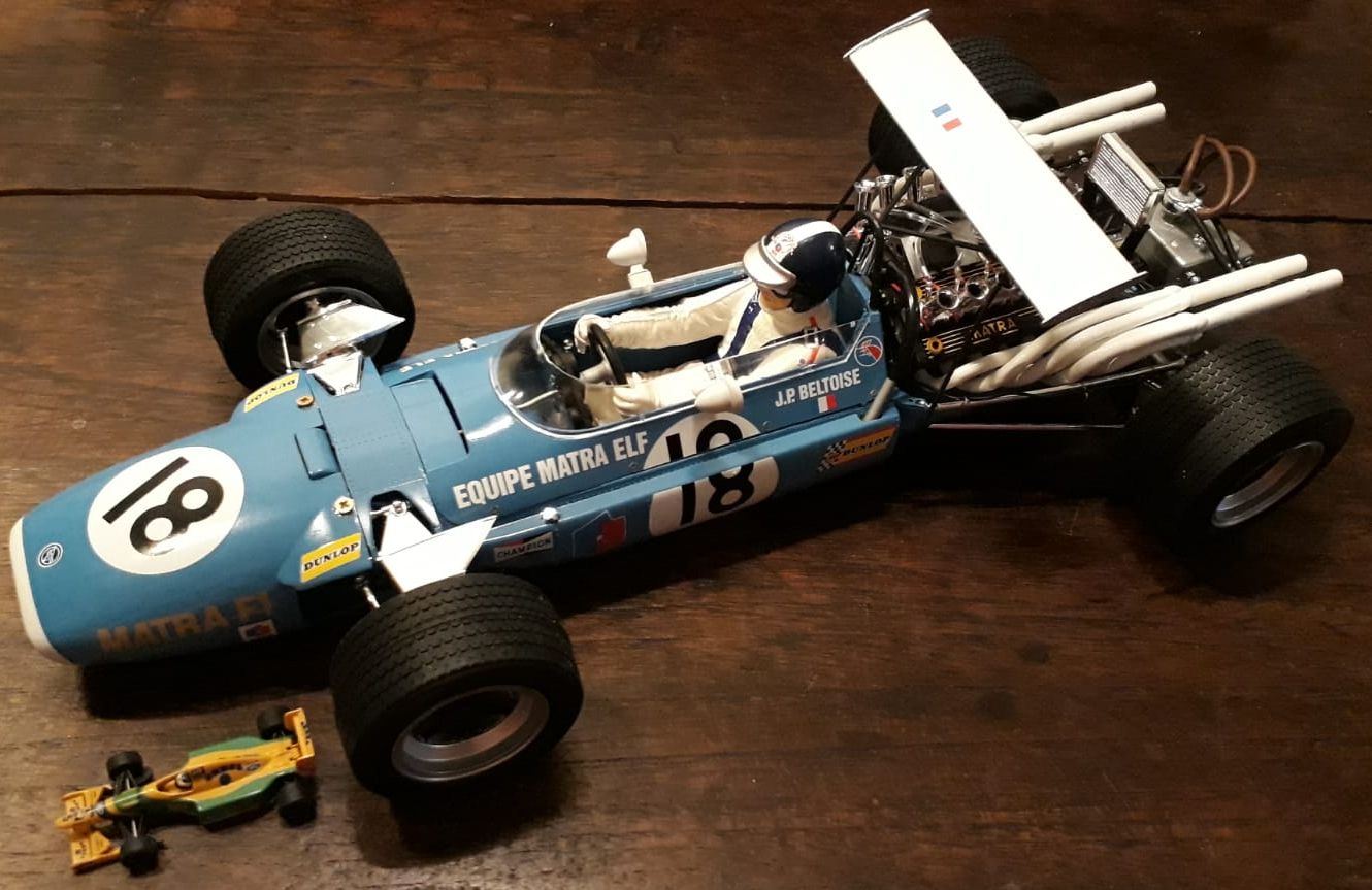 1-12 Matra MS11 en 1-87  Benneton.jpg