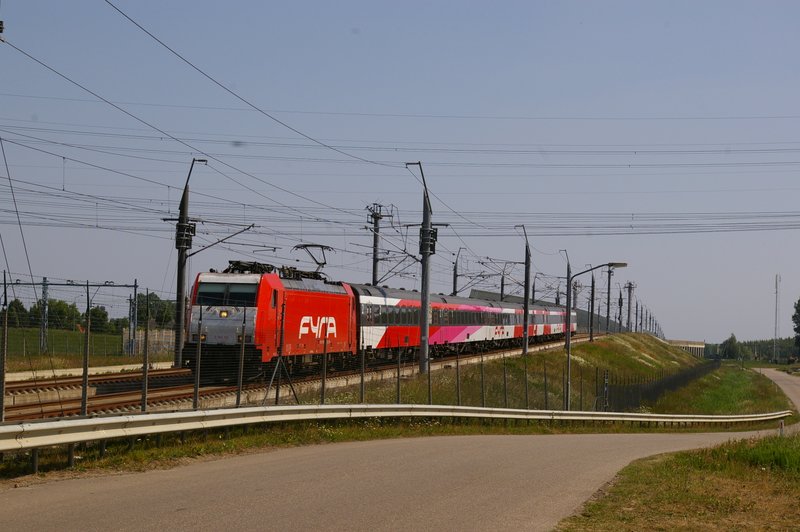 Fyra voor station Lage Zwaluwe 21-05-11.JPG