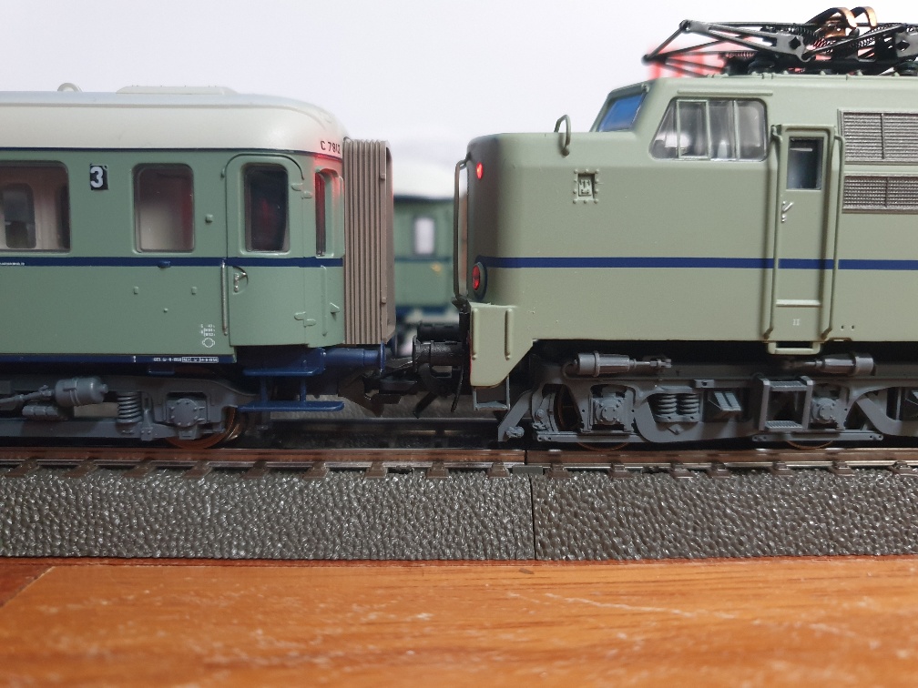 Roco Plan D + Märklin 1204.jpg