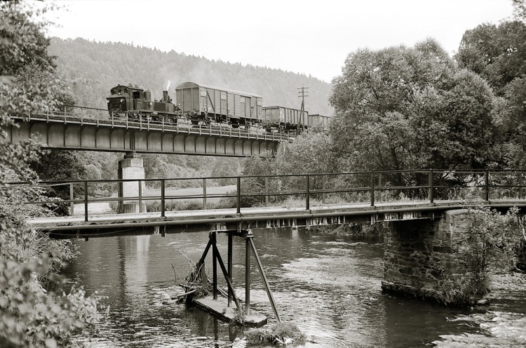 ueber-sieben-bruecken-a9dc78fa-0548-4623-8a66-910ab7628ef4.jpg