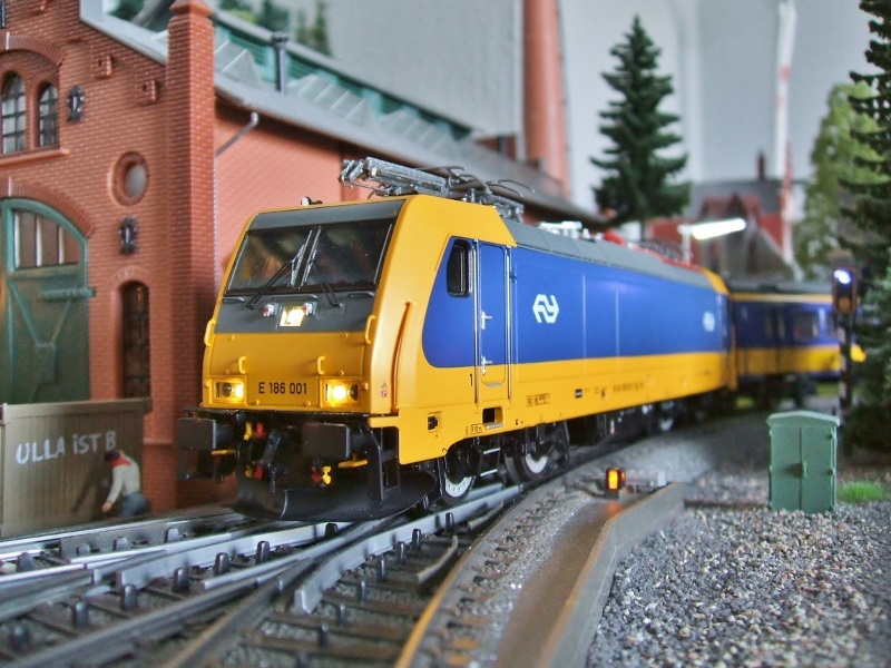 ACME NS E186 (foto 1).jpg