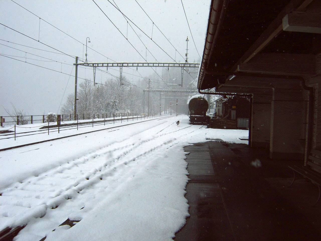 2005-04-09 Station Blausee-Mittholz-1.jpg