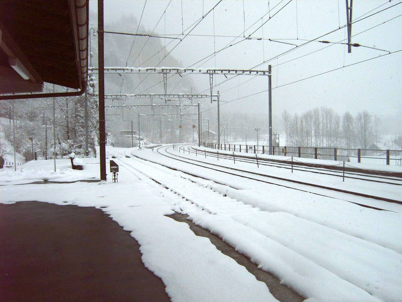 2005-04-09 Station Blausee-Mittholz-2.jpg