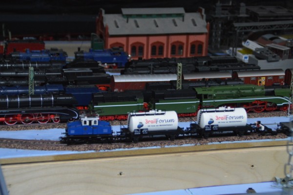 3 rail forum 1 (600 x 399).jpg